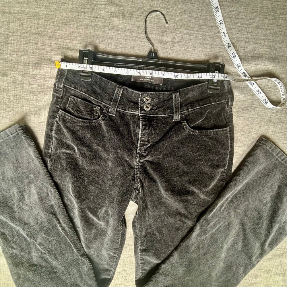 Levi's black cotton corduroy 526 slender bootcut pants woman's size 6 - Picture 5 of 7